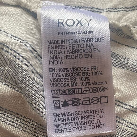 Roxy Smocked Black/White Striped Sleeveless Dress Size Small - Picture 3 of 15